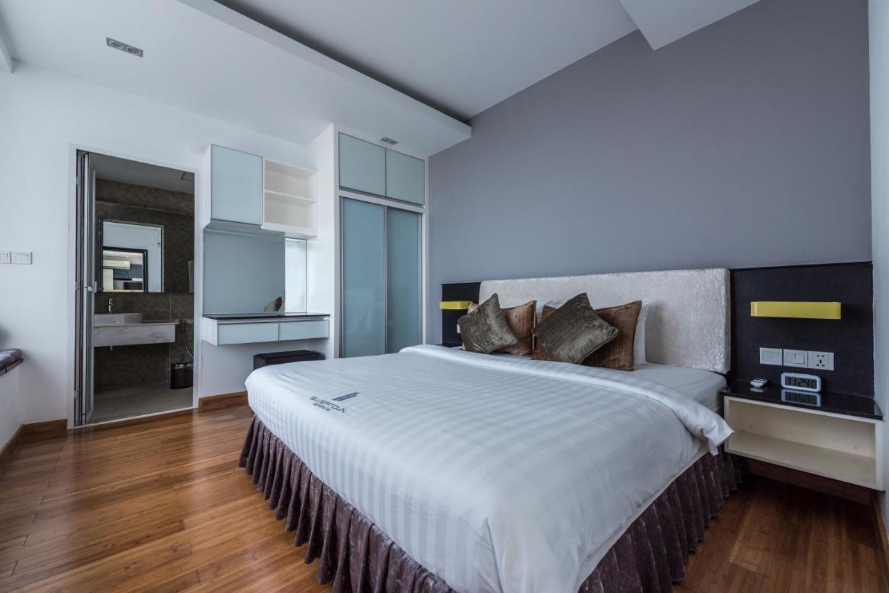 Naki Suites @ Silvertown Phnom-Penh Buitenkant foto