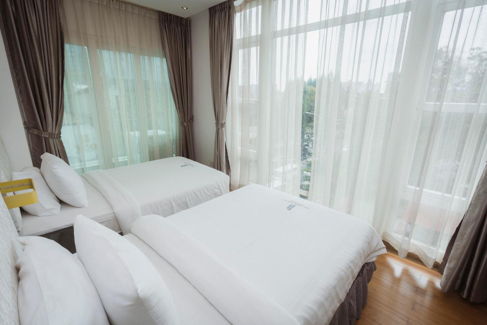 Naki Suites @ Silvertown Phnom-Penh Buitenkant foto