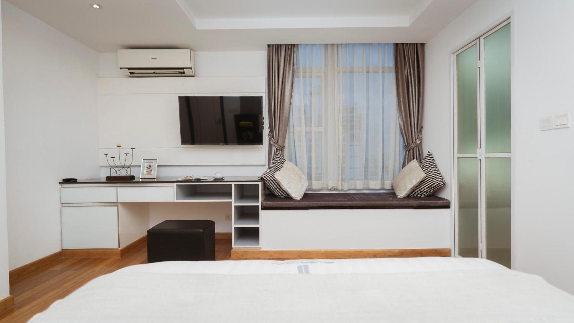 Naki Suites @ Silvertown Phnom-Penh Buitenkant foto
