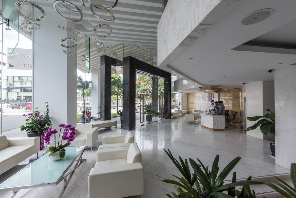 Naki Suites @ Silvertown Phnom-Penh Buitenkant foto